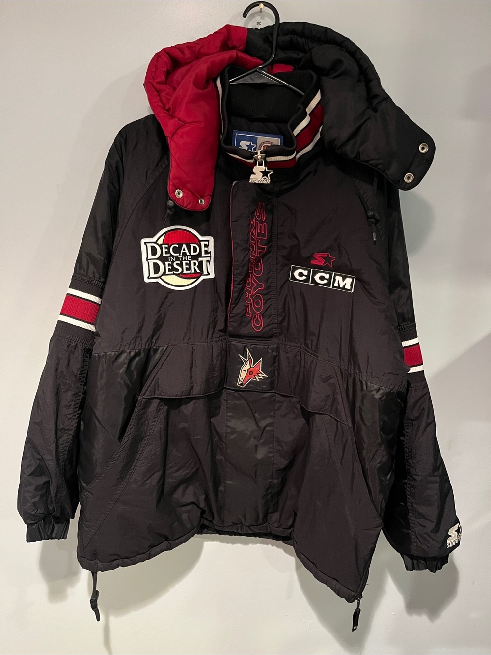 1990's Starter/CCM Black and Red Arizona Coyotes Puffer Jacket